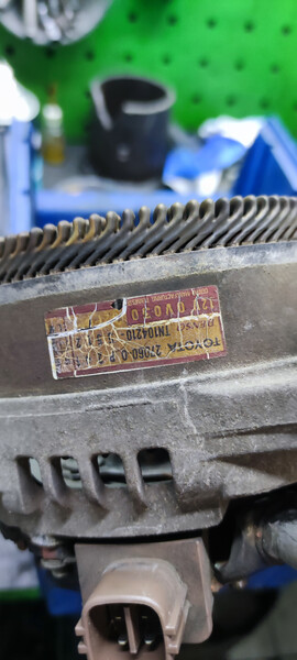 Генератор Toyota Highlander 2012 г.  3.5 л бензин Киев