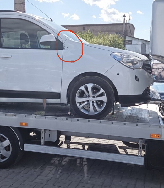 Накладка крыла правая Renault Lodgy  2012 универсал  Бензин Чернигов