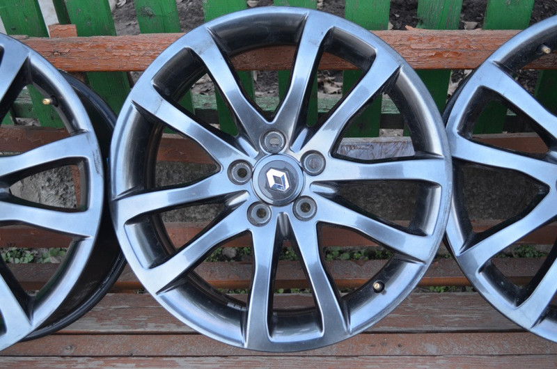 Диск литой r18 Renault Laguna 3 универсал 2012 г.  2.0 л дизель Киев