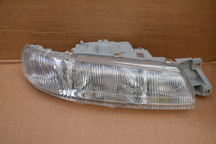 Фара передняя правая 0K240-51-030E   Kia Sephia