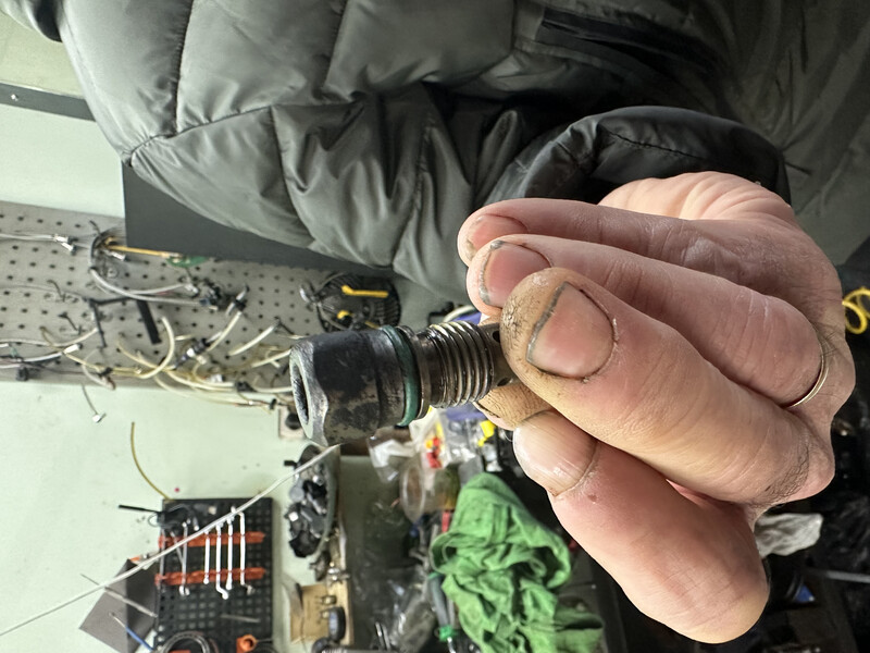 Клапан подкачки тнвд Opel Movano CDTI 2007 2.5 Дизель 