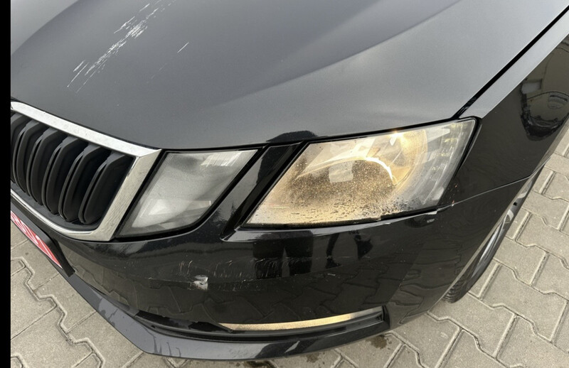 Скло фари Skoda Octavia A7  2019 універсал 2.0 Дизель 