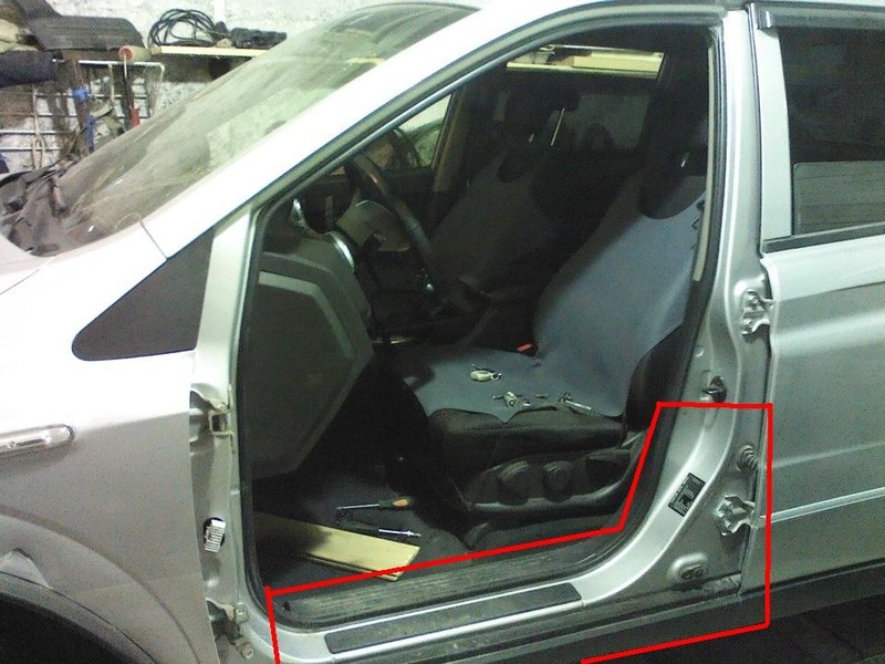 Порог с куском стойки SSangYong Actyon  2008 2.3 Бензин Киев