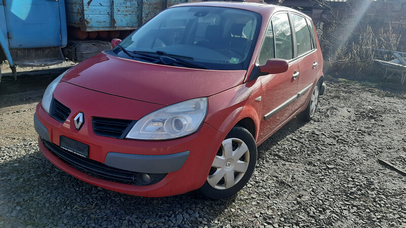 Решітка бампера середня Renault Scenic 2  2007 универсал 2.0 Бензин Луцк