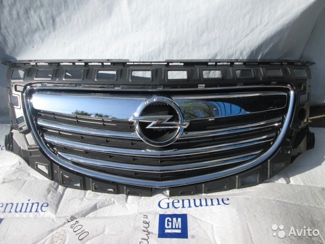 Решетка бампера Opel Insignia A универсал 2012 г.  2.0 л дизель Киев