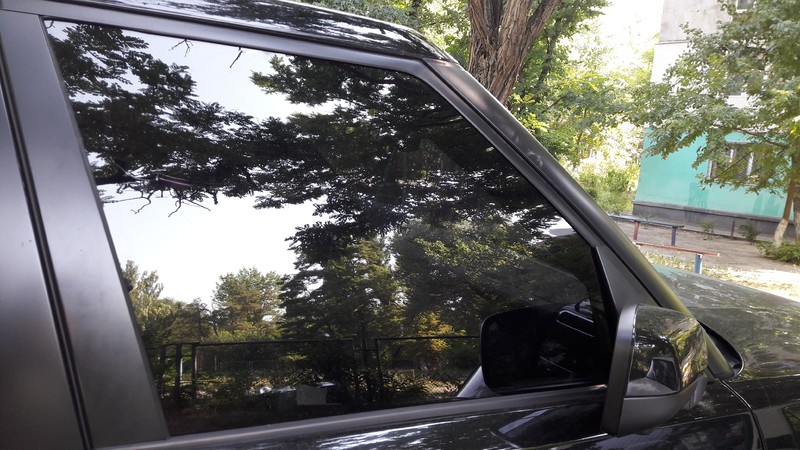 Скло дверей праве переднє Land Rover Range Rover 2010 р.  5.0 л бензин Херсон