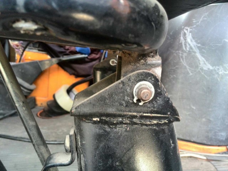 Крепление под сидение Mercedes-Benz Sprinter  1993 2.5 Дизель Одесса