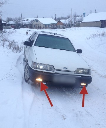 Стекла для противотуманок Ford Scorpio  1989 хэтчбек 2.4 Бензин Шостка