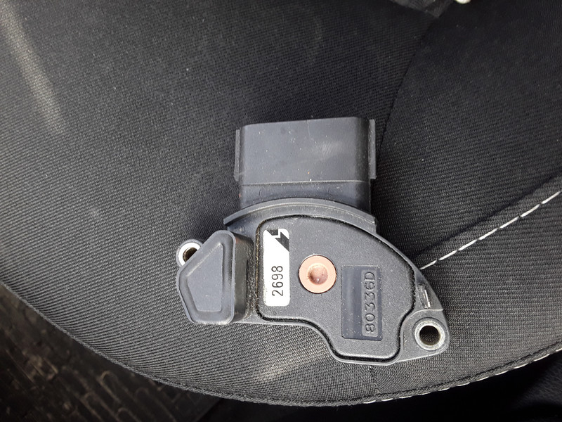 Рознощика напруги на свічі Nissan Primera P11  1999 хэтчбек 1.6 Бензин Львов