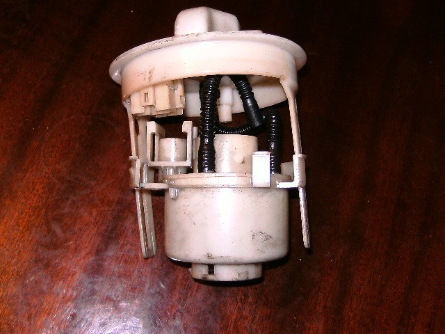 Топливный фильтр Mazda 6  2005 2.0 Бензин Хмельницкий