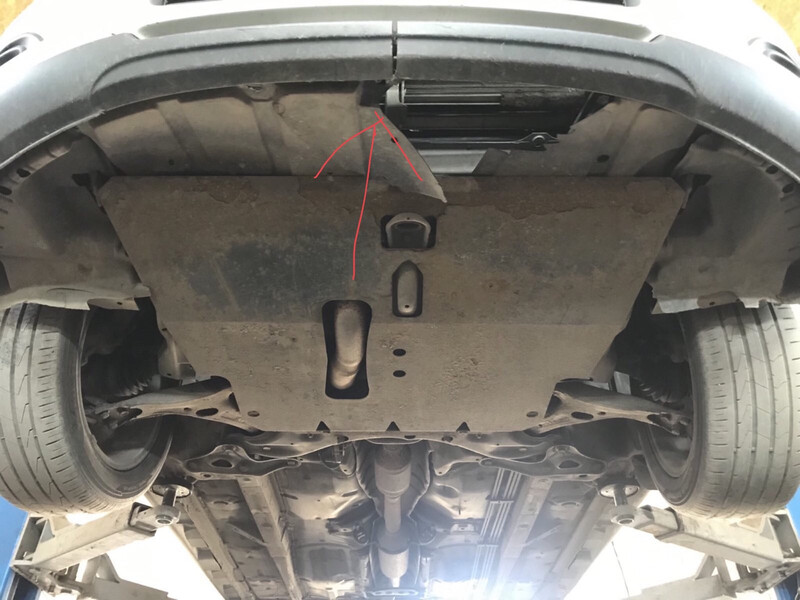 Защита бампера Toyota Avensis  2007 2.0 Бензин Киев