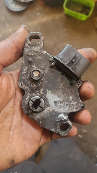 Датчик положения селектор акпп Toyota RAV4  2006 2.4 Бензин Киев