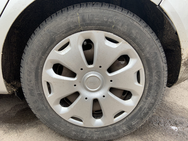 Колпак Ford Fiesta MK7  2009 хэтчбек Дубно