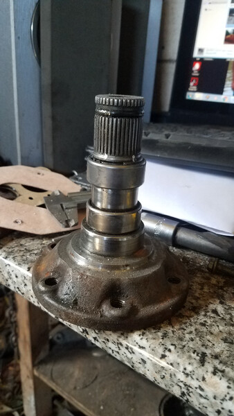 Флянец кпп Audi A4  1994 1.8 Бензин Маневичи