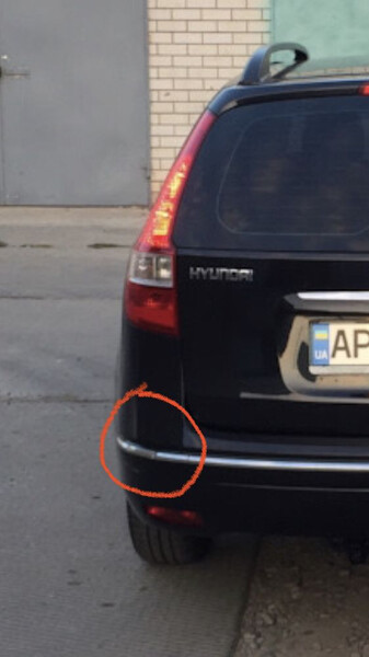 Хромованої накладки (молдинга) на задній бампер Hyundai i30  2009 универсал 1.6 Бензин 