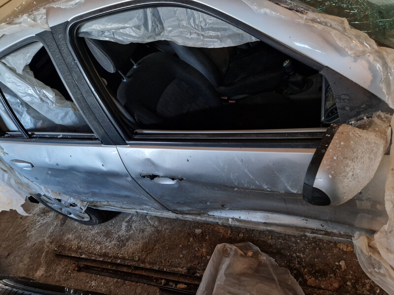 Дверь правая задняя Renault Symbol  2011 1.4 Бензин Киев