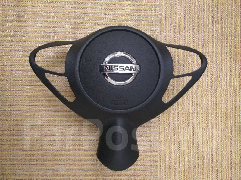 Крышка подушки безопасности в руль Nissan Juke f15 2015 хетчбек 1.6 Бензин 
