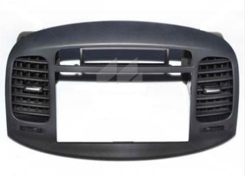 Накладка торпедо центральная верхняя Hyundai Accent  2008 1.4 Бензин 