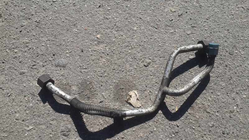 Трубка кондиционера Mazda 626  1996 2.0 Бензин Киев