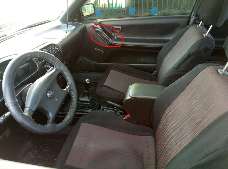 Пластиковая накладка на ручку пассажирской двери Nissan Sunny B14  1995 хэтчбек 1.4 Бензин Одесса
