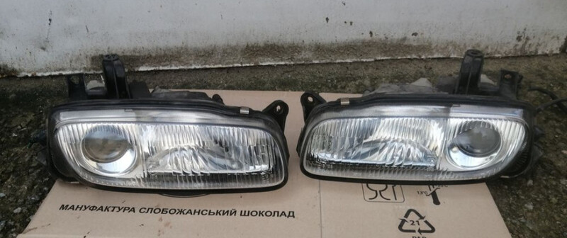 Фары Mazda 323  1996 хэтчбек 1.5 Бензин 
