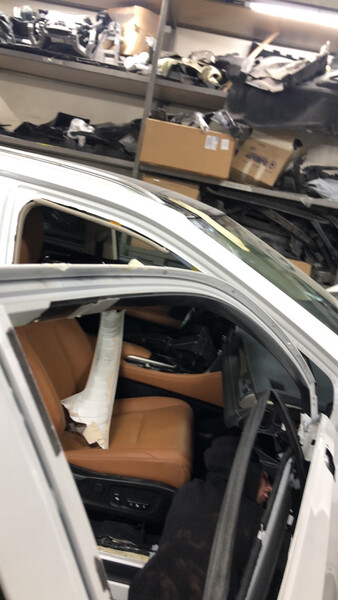 Молдинги двери передней правой (все) Lexus RX 2020 г.  3.5 л бензин Киев