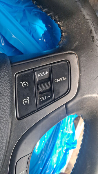 Кнопки круиз контроль Hyundai i40  2011 универсал 1.7 Дизель Киев
