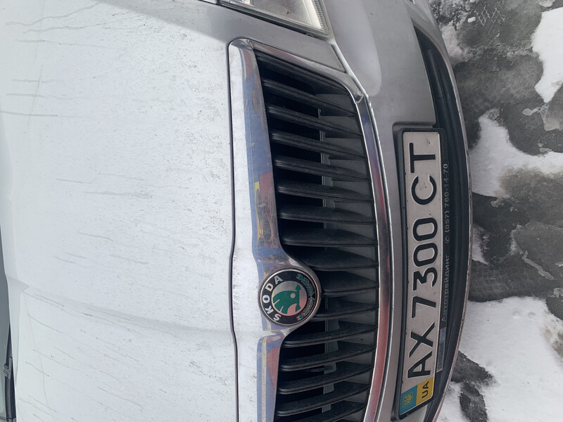 Решетка радиатора Skoda Octavia A5  2012 2.0 Бензин Харьков