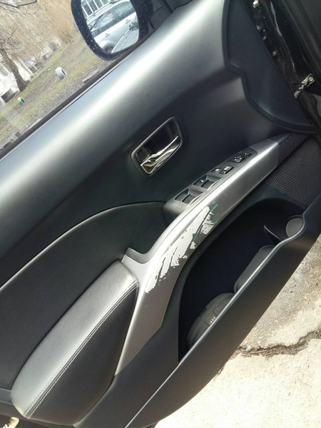 Обшивка передней левой двери Mitsubishi Outlander 2007 г.  2.4 л бензин Кривой Рог