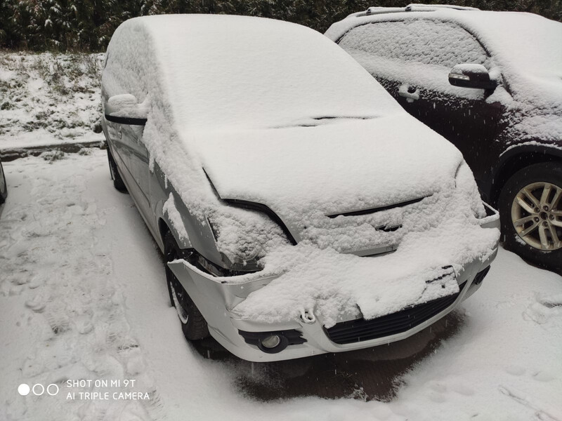 Бампер передній Opel Meriva A  2008 хетчбек 1.6 Бензин 