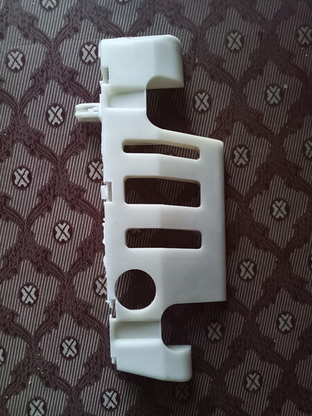 Правый кронштейн переднего бампера Toyota Alphard  2008 2.4 Бензин Харків