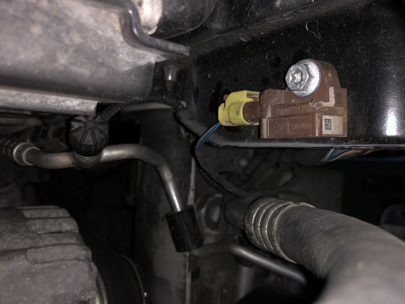 Датчик удара 5K0959659   Volkswagen Golf, Volkswagen Jetta
