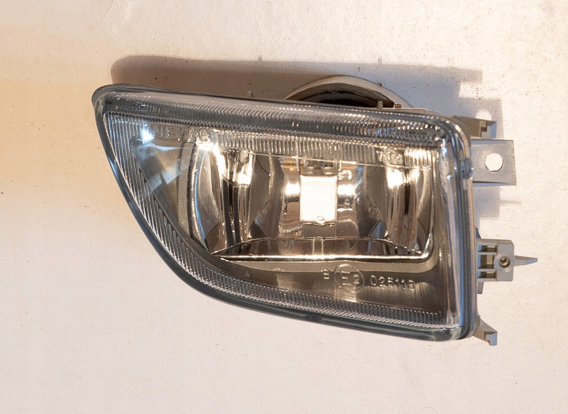 Протитуманні фари 26150-2F025   Nissan Primera