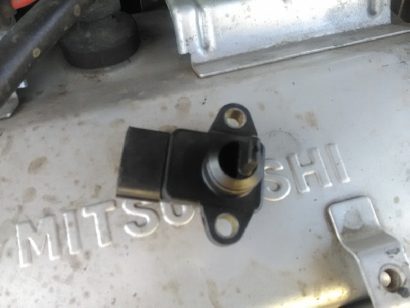 Витратомір повітря Mitsubishi Lancer 9  2004 1.6 Бензин 
