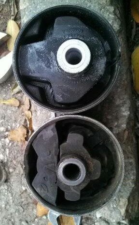 Подушка двигателя 115 052 280   Skoda Favorit, Skoda Forman