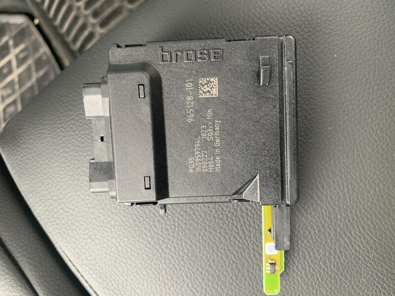 Моторчик стеклоподъемника Volkswagen Passat B6  2009 универсал 2.0 Дизель Деражня