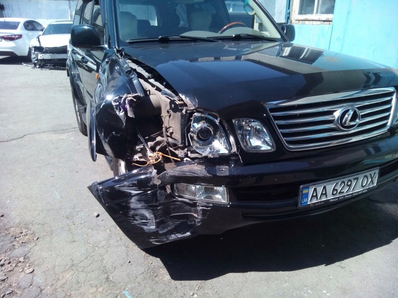 Бампер передній Lexus LX 2007 р.  4.7 л бензин Київ