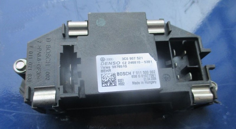 Резистор вентилятора 3c0907521 Volkswagen Touran  2008 универсал 1.9 Дизель Ковель
