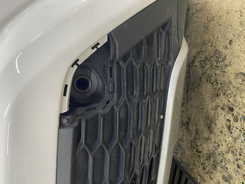 Заглушка переднего бампера Toyota RAV4  2017 2.5 Бензин Днепр