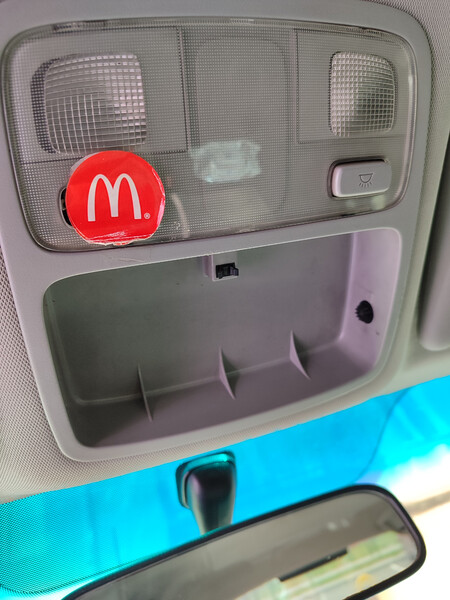 Фонарь салона с футляром туксон 2008 Hyundai Tucson  2008 универсал 2.0 Бензин Одесса