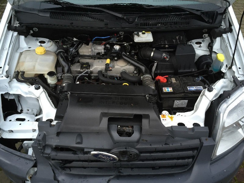 Решетка радиатора Ford Transit Connect 1,8TDCI 2011 1.8 Дизель Черкассы