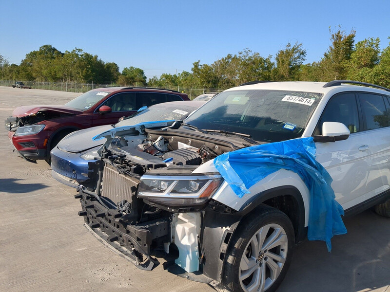 Капот Volkswagen Atlas 2022 г.  3.6 л бензин Киев