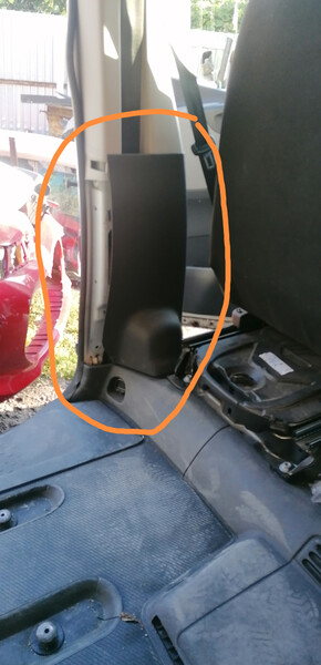 Пластик на ліву стійку за водієм Renault Trafic 3  2016 універсал 1.6 Дизель 
