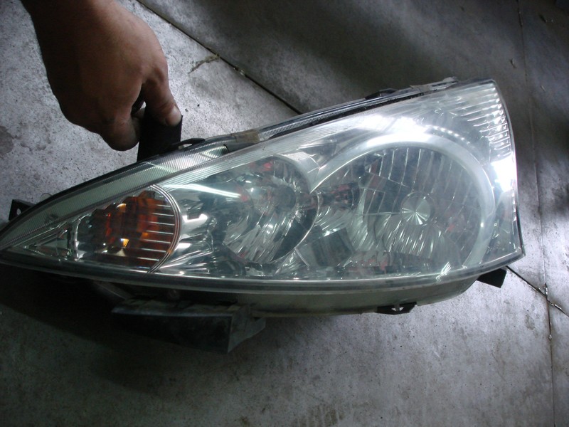 Фара правая Mitsubishi Grandis 2008 г.  2.4 л бензин Краматорск