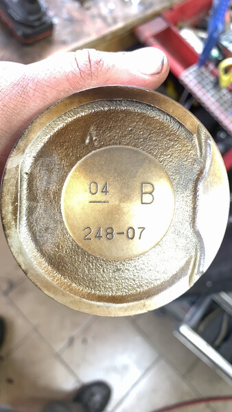 Поршень Renault Megane 3 универсал 2012 г.  1.6 л дизель Житомир