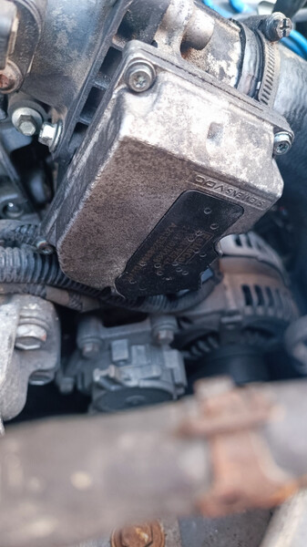 Дросельна заслінка Ford Focus  2010 купе 1.6 Дизель 