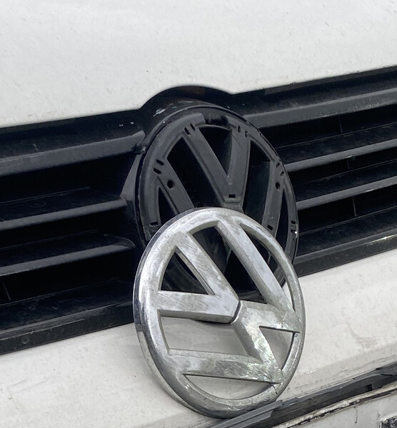 Значек Volkswagen Jetta 6  2011 2.5 Бензин Киев