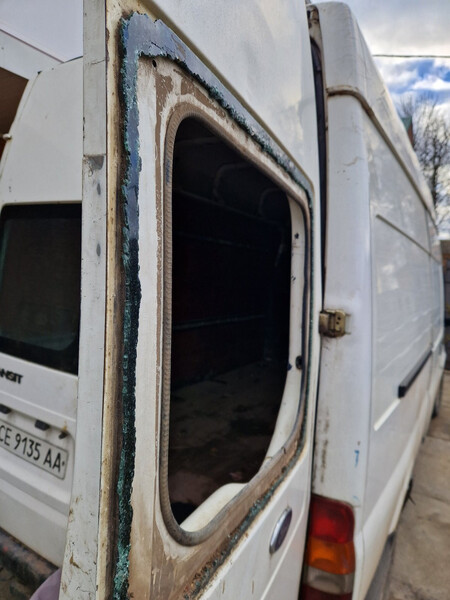 Стекло двери Ford Transit  2000 универсал  Электро 