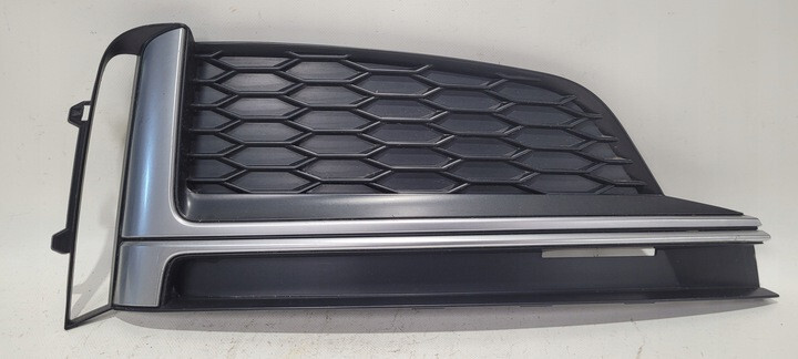 Решетка в передний бампер Audi A5 2018 г.  2.0 л бензин Киев