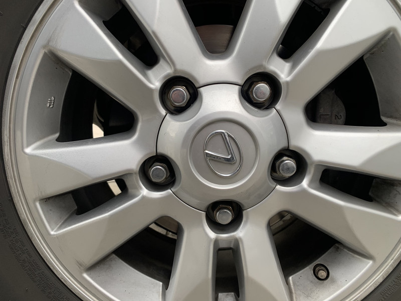 Ковпаки на диски Lexus LX  2006 4.7 Бензин Хмельницький